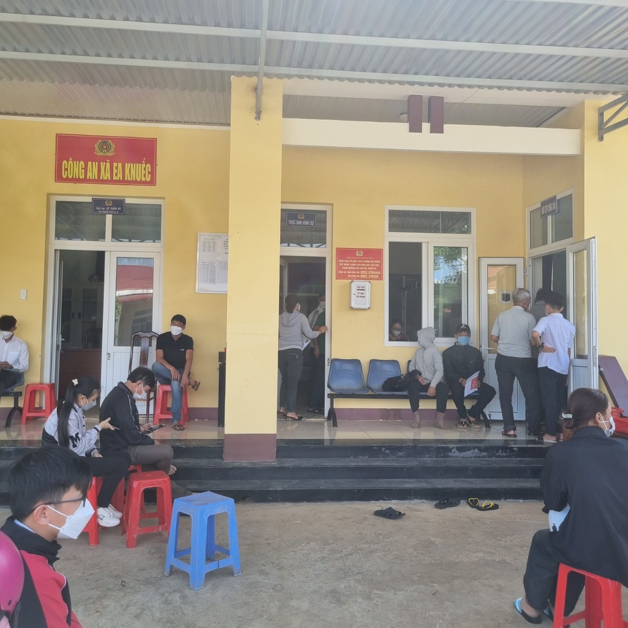Công An Xã Ea knuếc Tổ Chức Làm Căn Cước Công Dân  Cho Nhân Dân Trên Địa Bàn Xã.